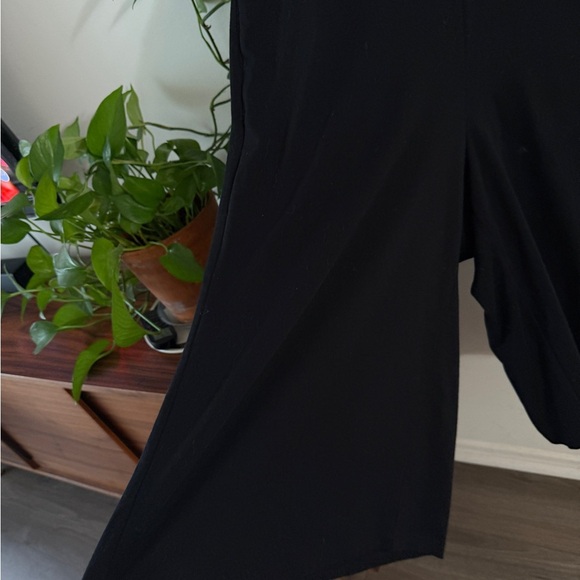 Eileen Fisher Black Sleeveless Cotton and Spandex Cropped V Neck Jumpsuit - Picture 10 of 13